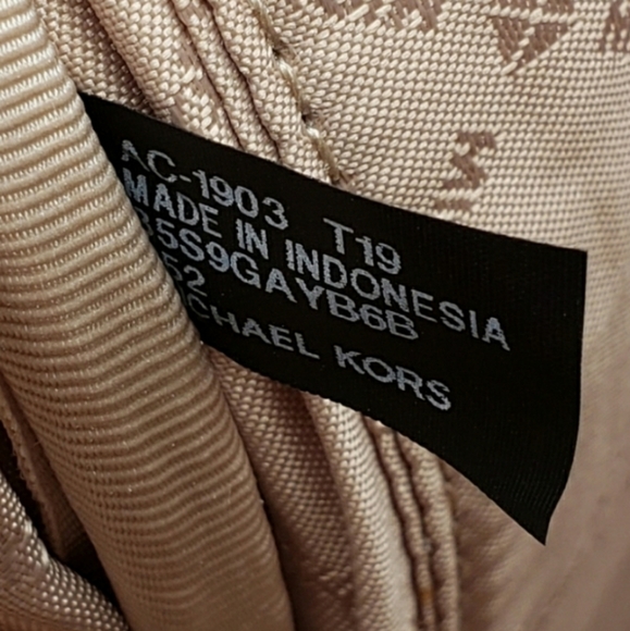 ⚠️LAST 1⚠Michael Kors Abbey MD Stud Backpack Brown - Picture 5 of 7